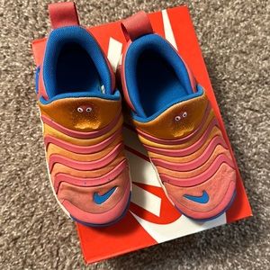 Toddler Nike slip-on sneakers